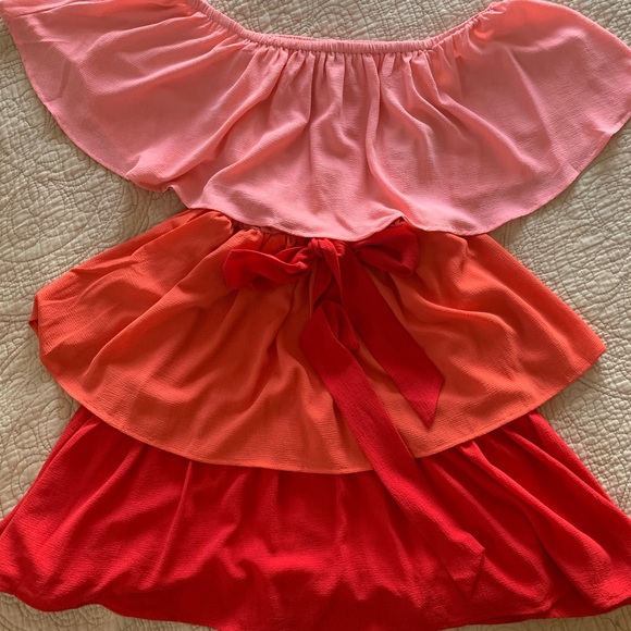 Vici Dresses & Skirts - VICI Three tired color block dress